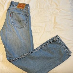 Light blue Levi jeans 29x32